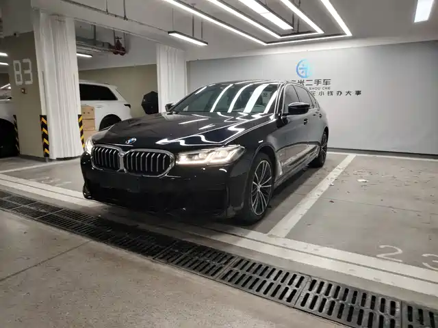 BMW 5 Series 2023 530Li Leading M Sport Package — фото 4
