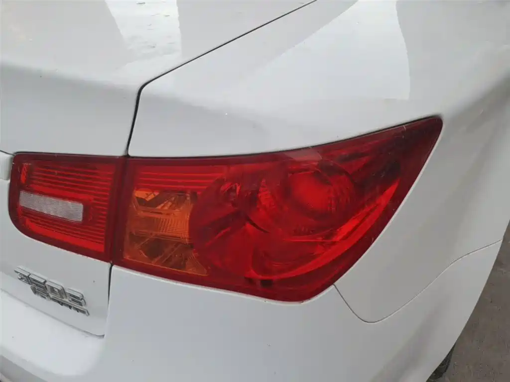 Roewe 350 2017 2015 Model 1.5L Automatic Luxury Sunroof Edition