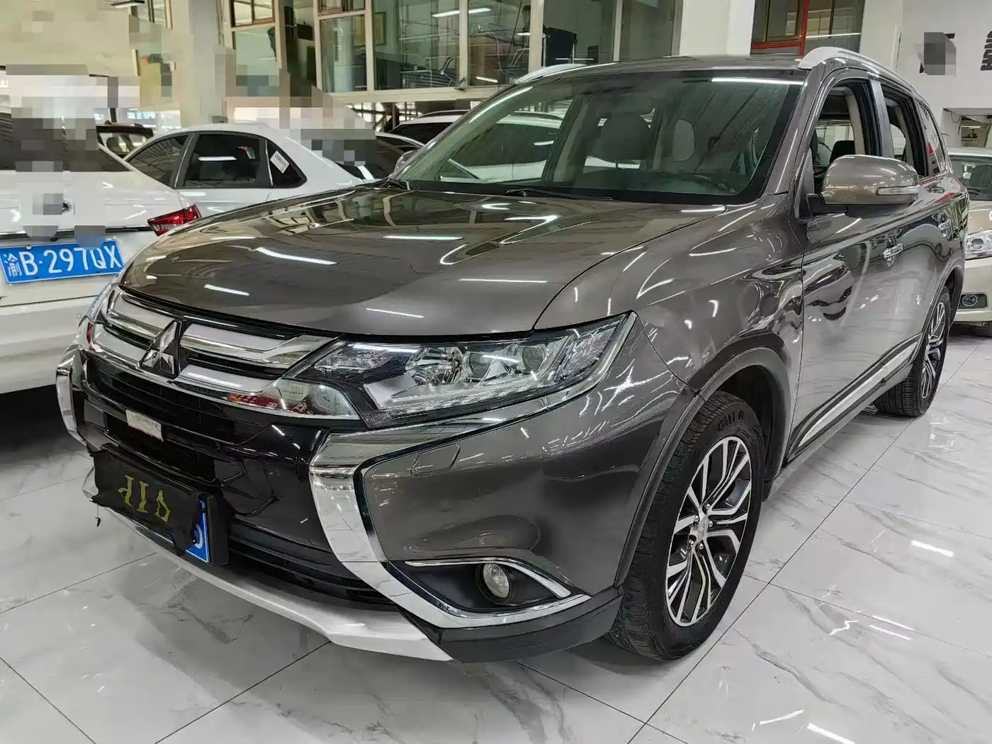 Mitsubishi Outlander 2016 2.4L 4WD Luxury Edition 7-seater