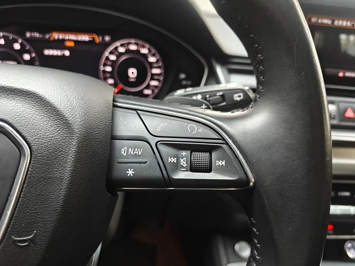 Audi Q5L 2020 40 TFSI Prestige Fashion фото 9