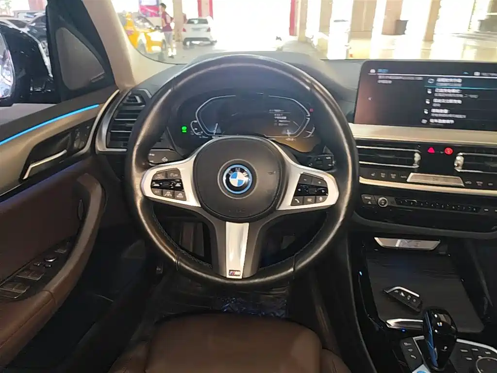 BMW iX3 2022 Innovation Leader фото 11