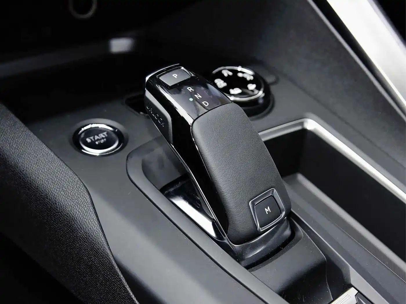 Peugeot 5008 2017 380THP 7-seat Luxury Edition фото 23