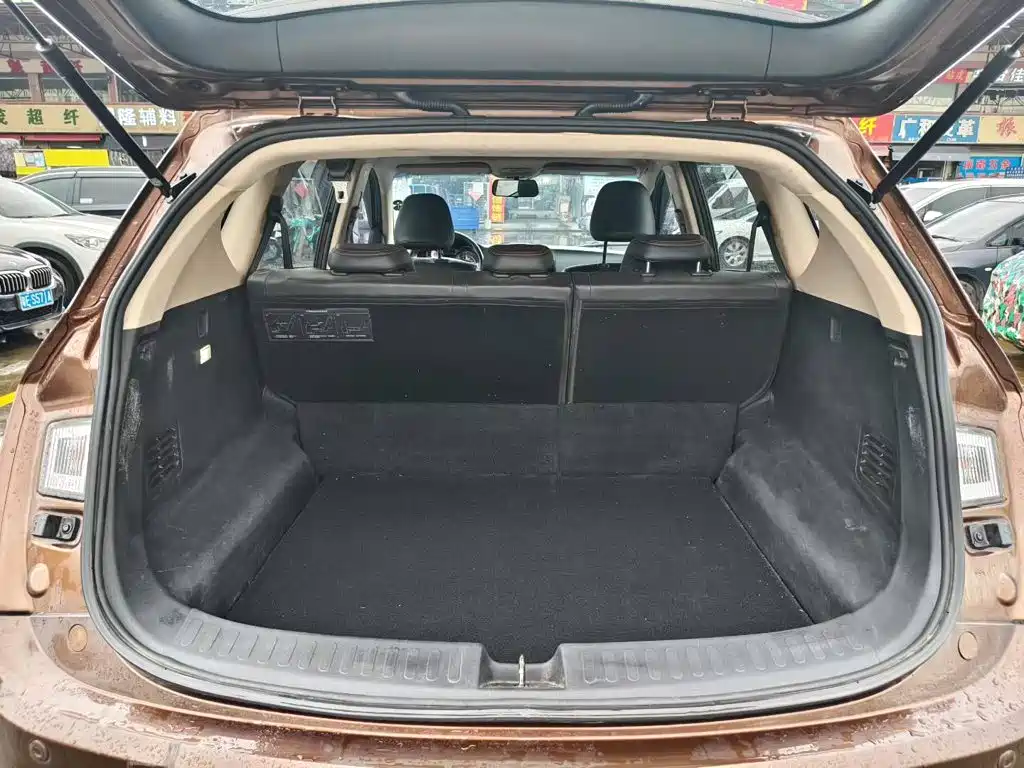 Baojun 560 2017 2016 1.8L iAMT Luxury