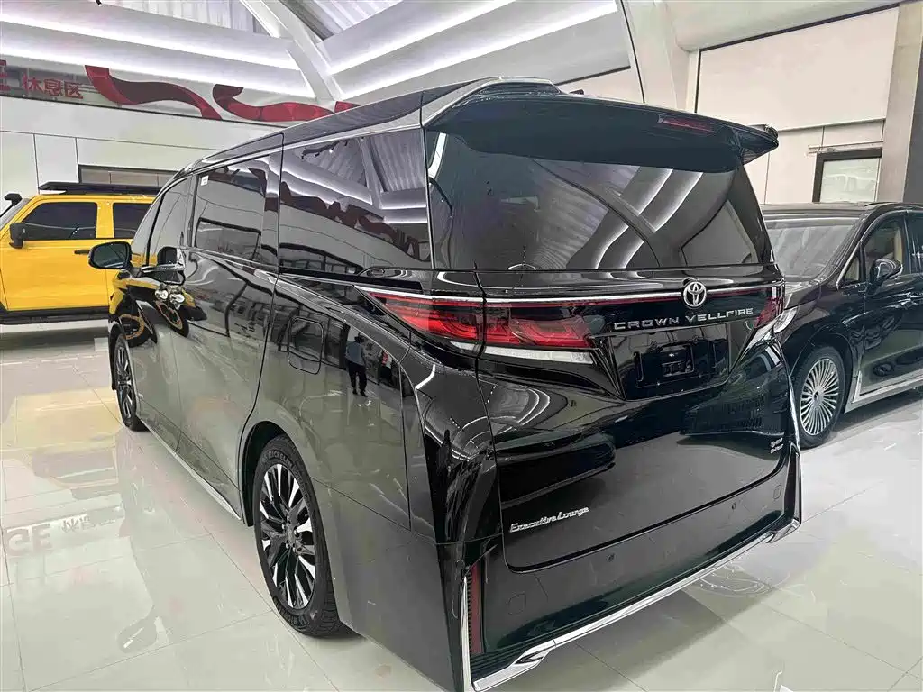 Toyota Vellfire 2024 2024 Crown Hybrid 2.5L Executive Premium Edition