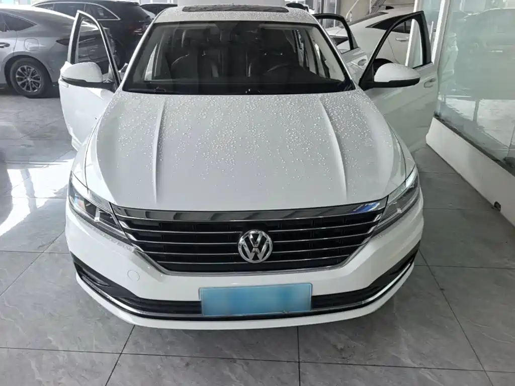 Фото 3 - Volkswagen Lavida