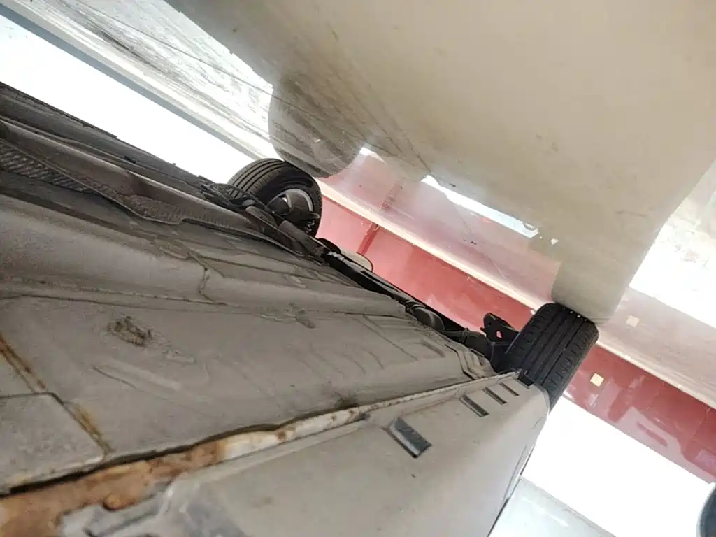 Photo 21 - Zhonghua V5