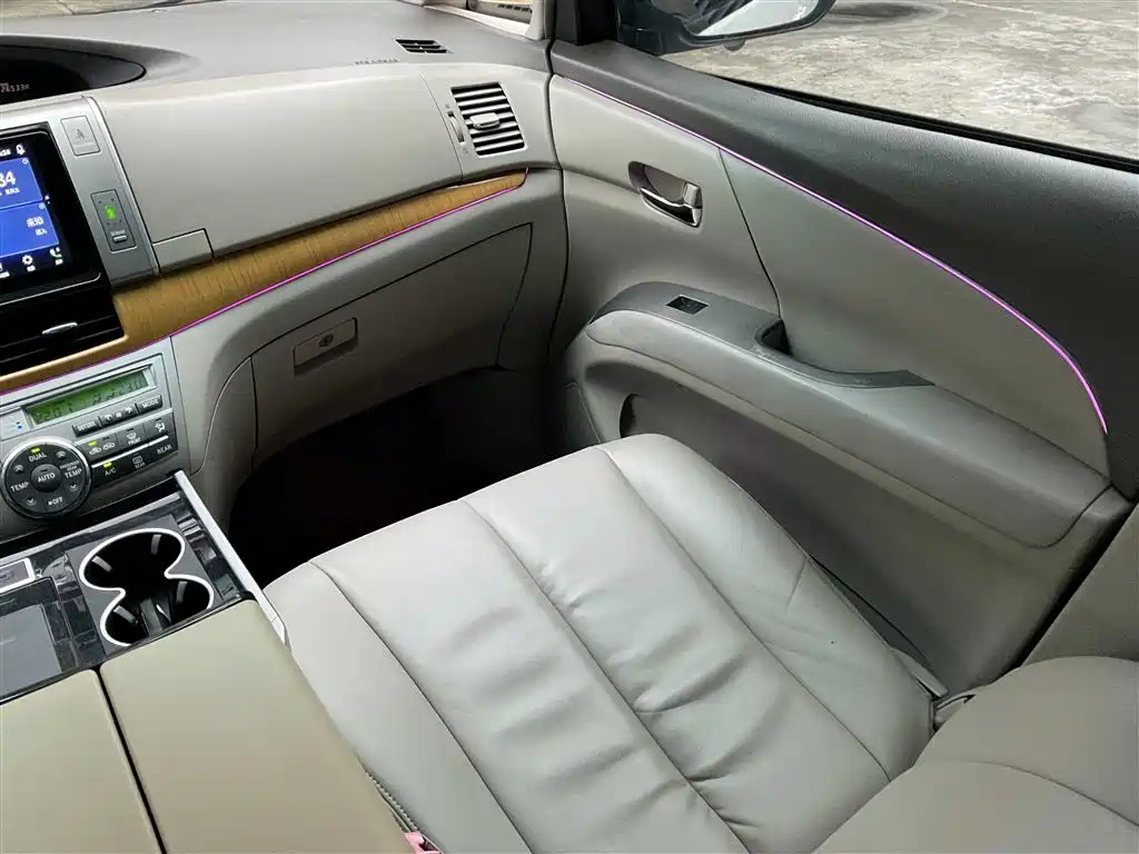 Toyota Previa 2007 3.5L 7-Seater Luxury фото 7