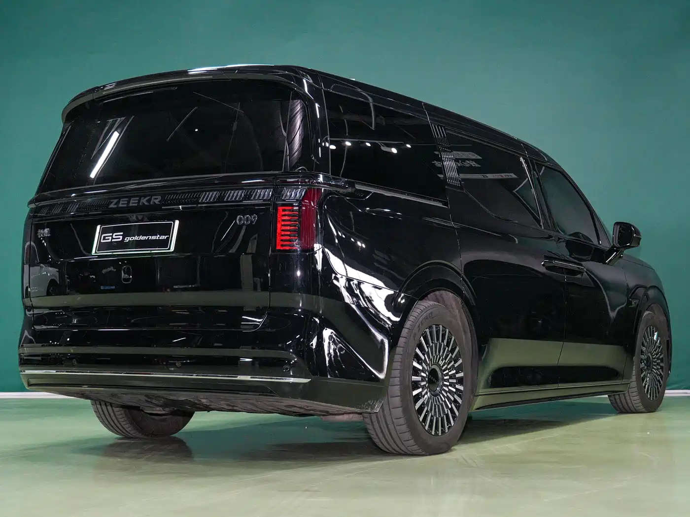 ZEEKR EXTREME KRYPTON 009