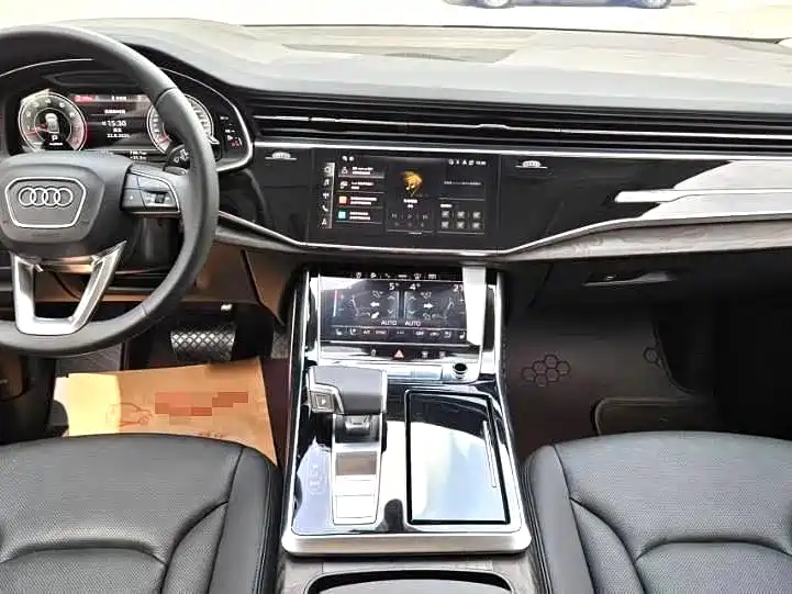Audi Q8 2022 55 TFSI Luxury Dynamic фото 5