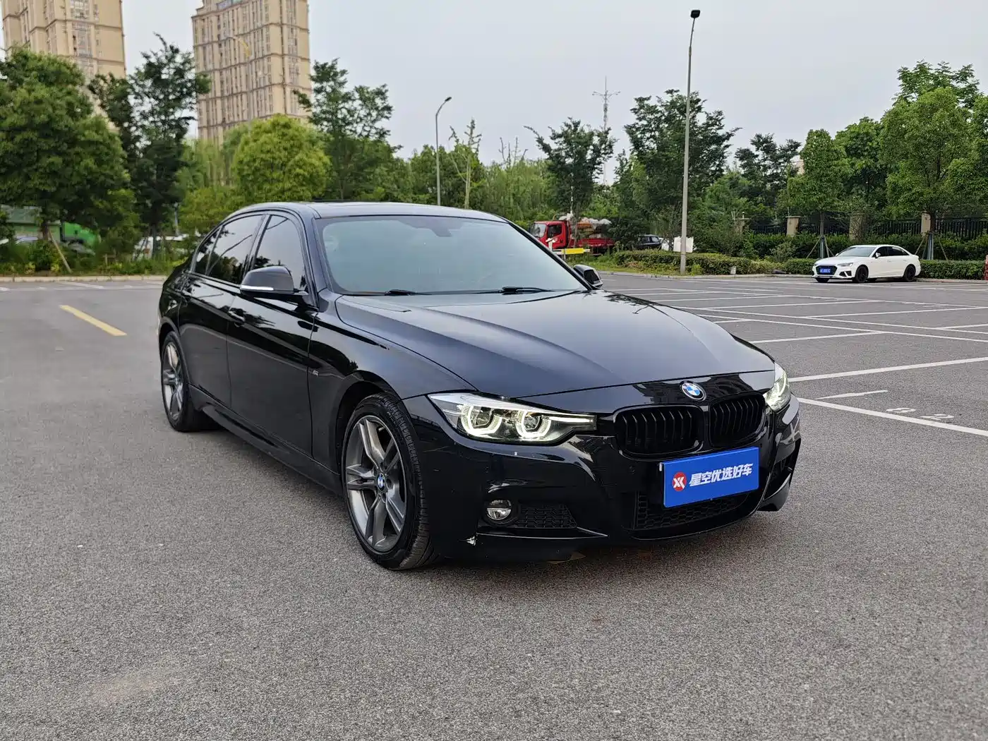 BMW 3 Series 2019 320Li M Sport Black Night Edition фото 3