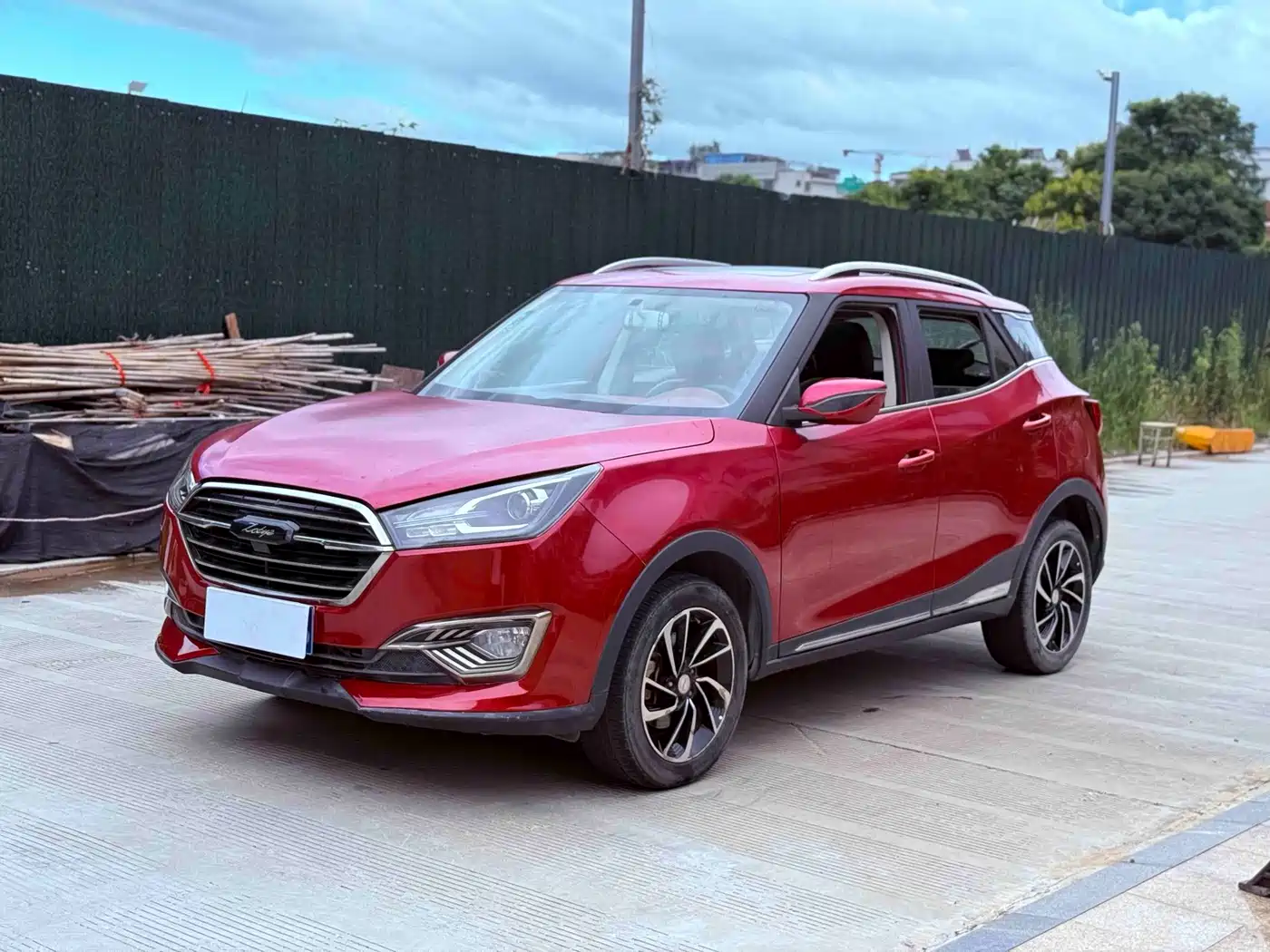 Zotye T300 2018 2018 1.5L CVT Prestige