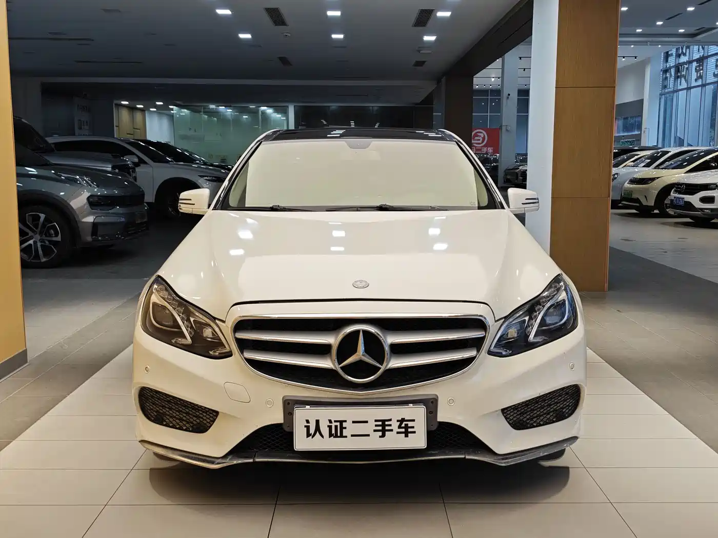 Mercedes-Benz E-Class (Import) 2009 Model E 300 Elegance Version фото 3