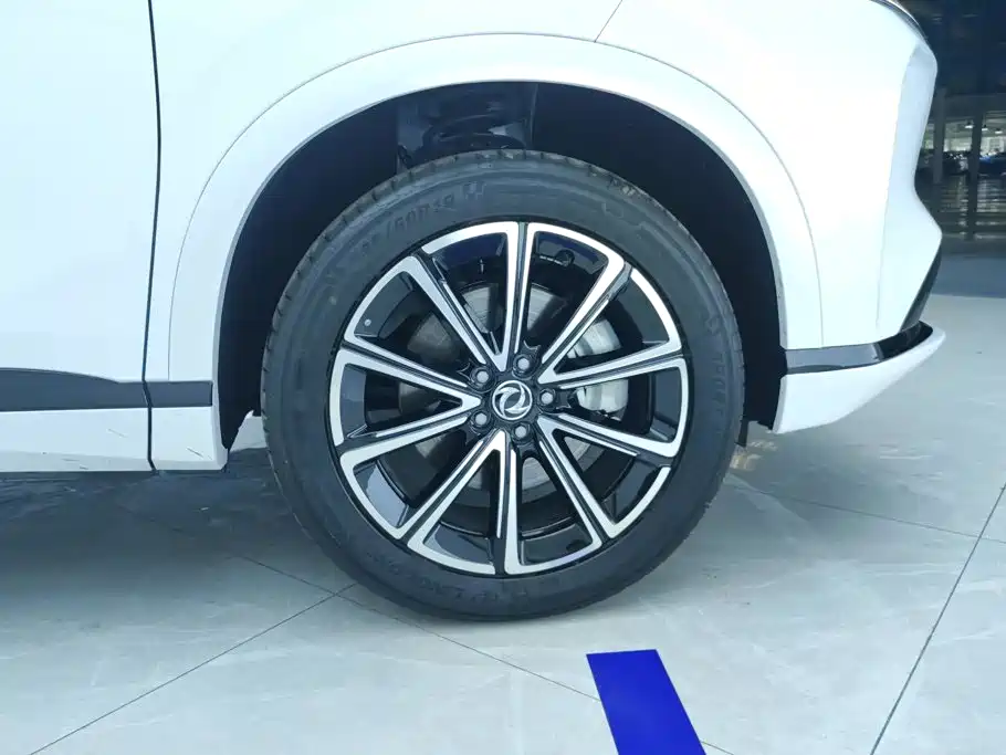 Dongfeng Aeolus L8 2025 2025 112KM Ideal Edition