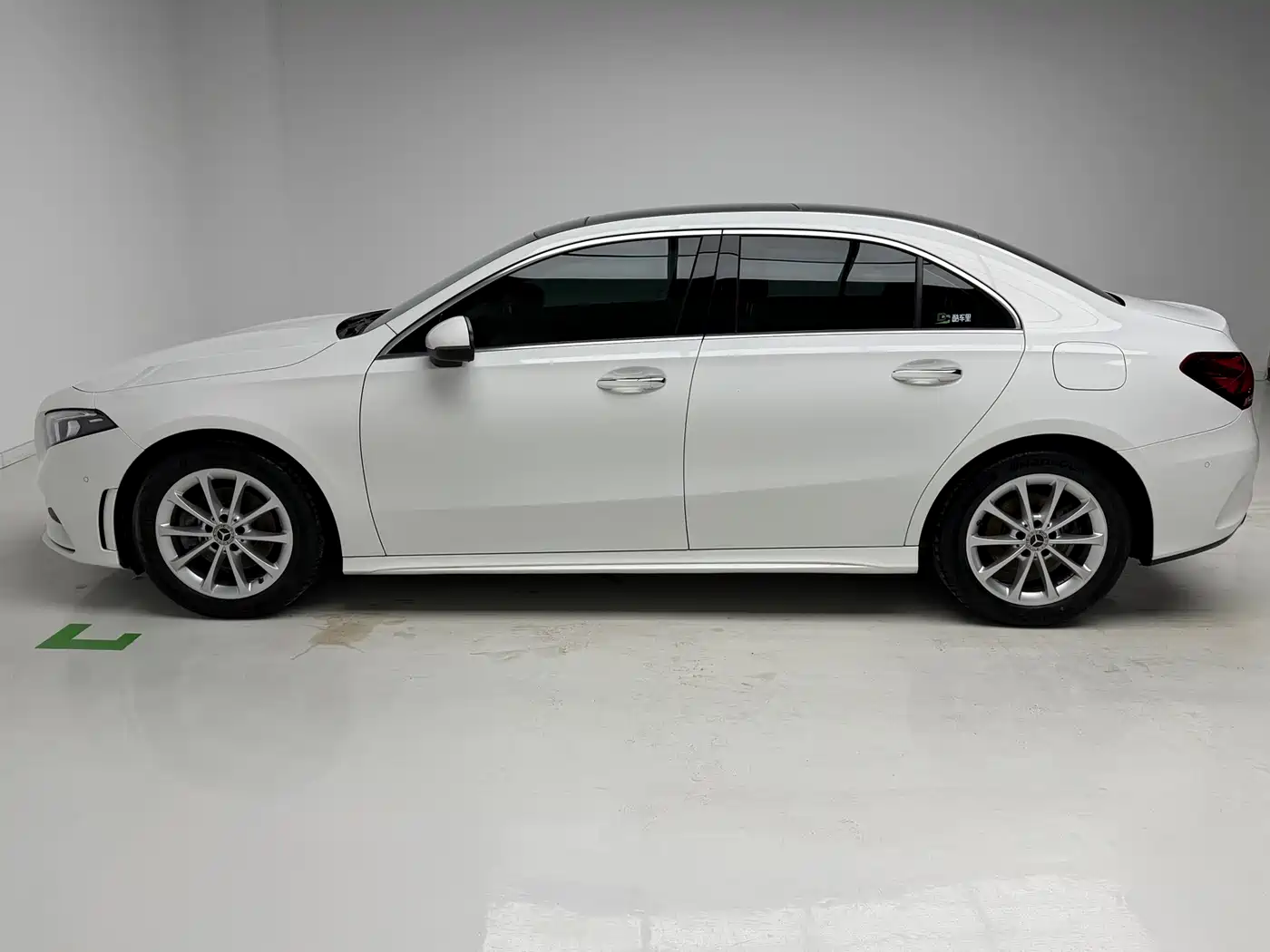Mercedes-Benz A-Class 2022 A 200 L Sport Sedan Dynamic фото 9