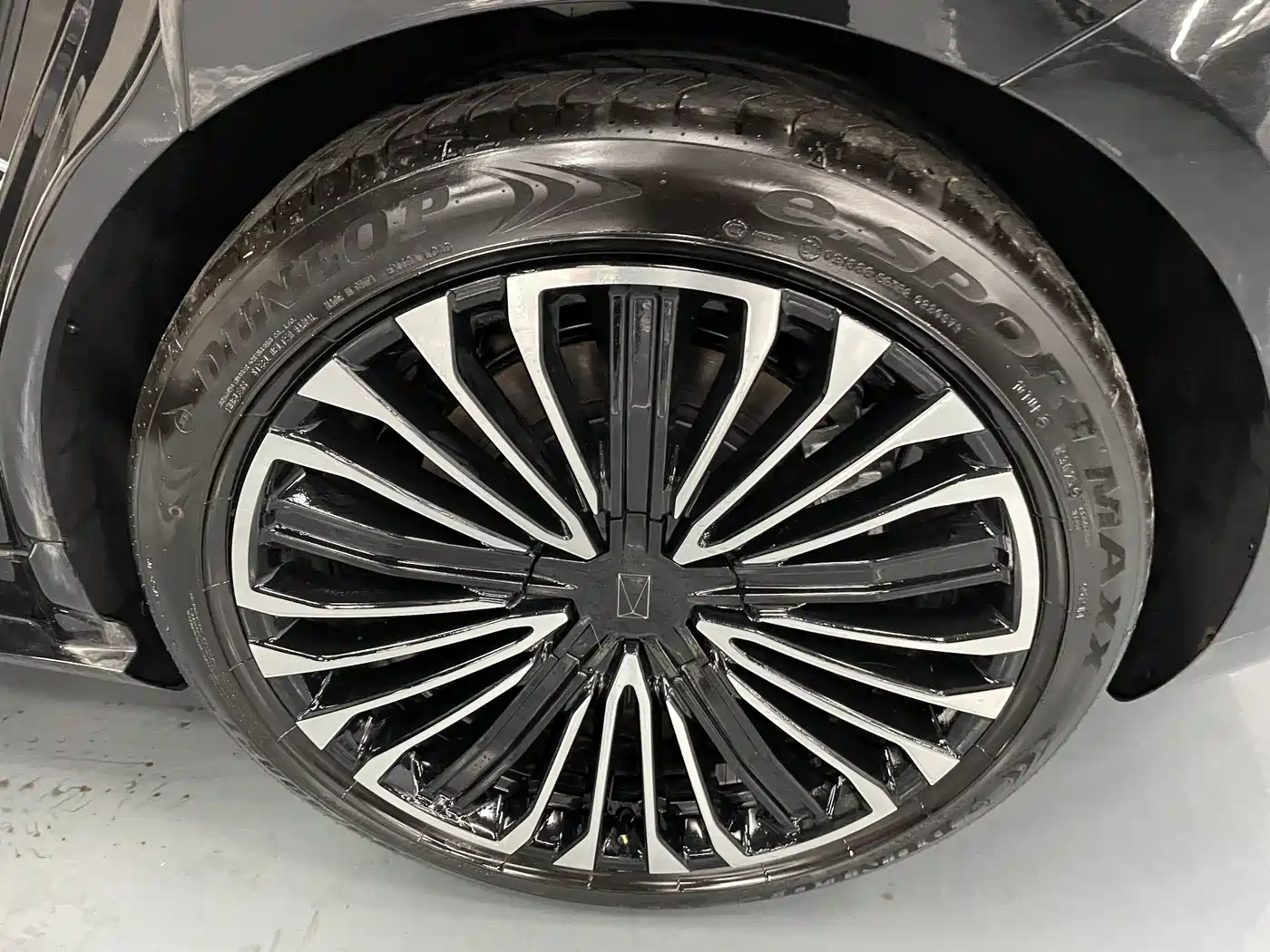 Avatr 12 2025 Facelift Ultra EV AWD фото 16