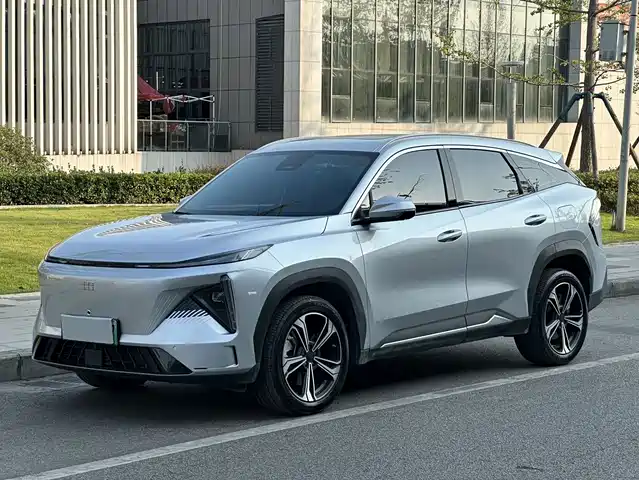 Geely Galaxy Galaxy L7 2024
