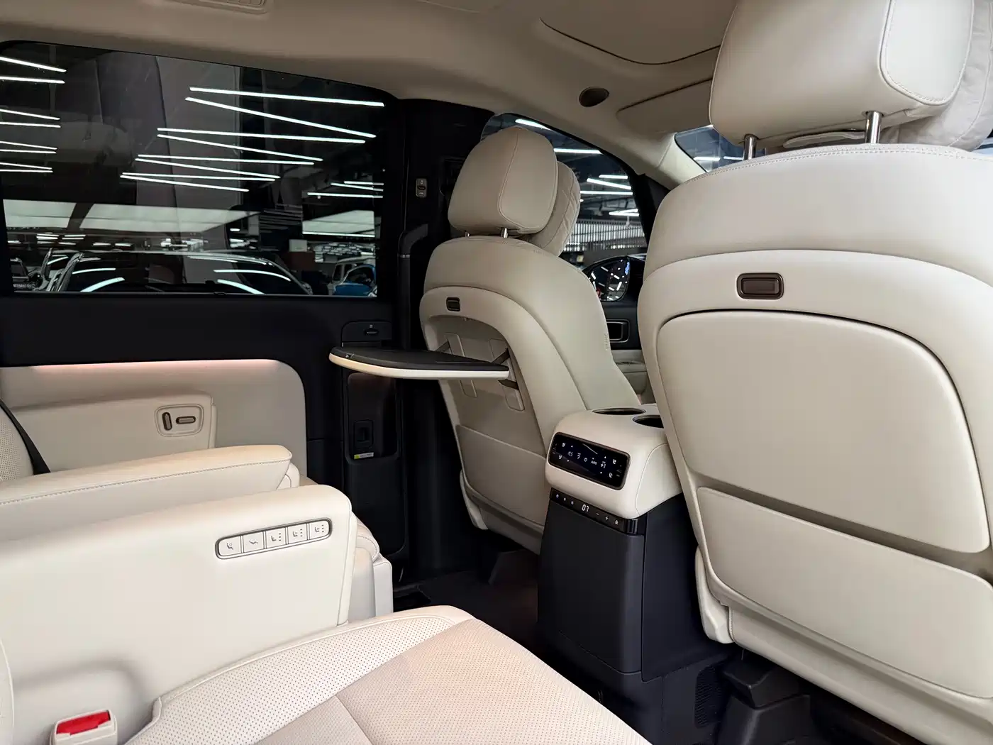 Li Auto MEGA 2025 2025 Model Home Family Special Edition