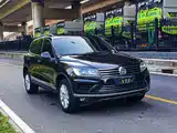 Фото 3 - Volkswagen Touareg