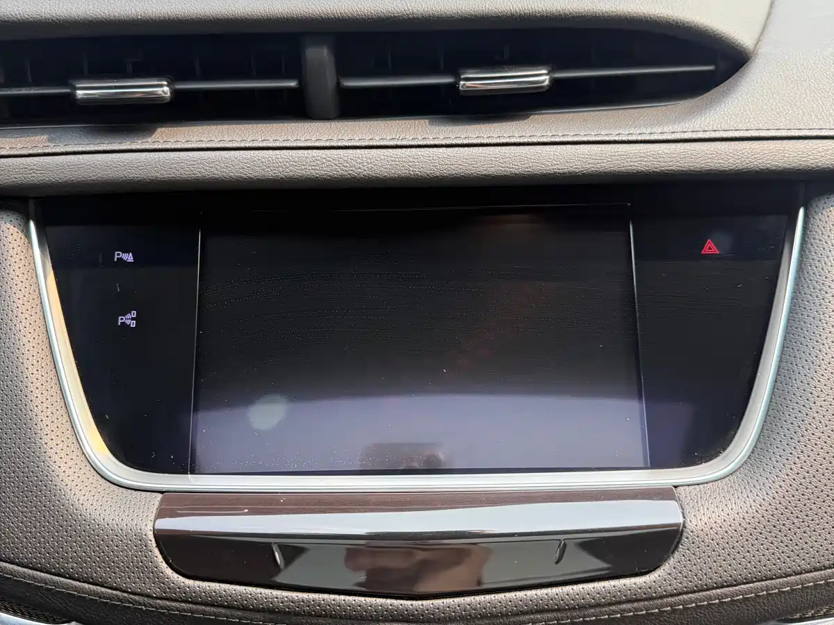 Cadillac XT5 2018 28E 4WD Leading фото 14
