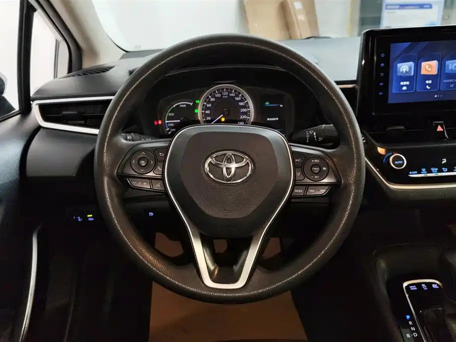 Toyota Corolla 2022 Hybrid 1.8L E-CVT Pioneer Edition фото 15
