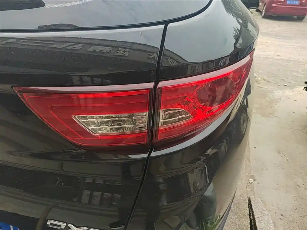 Soueast DX7 2016 2016 1.5T Automatic Glory Edition