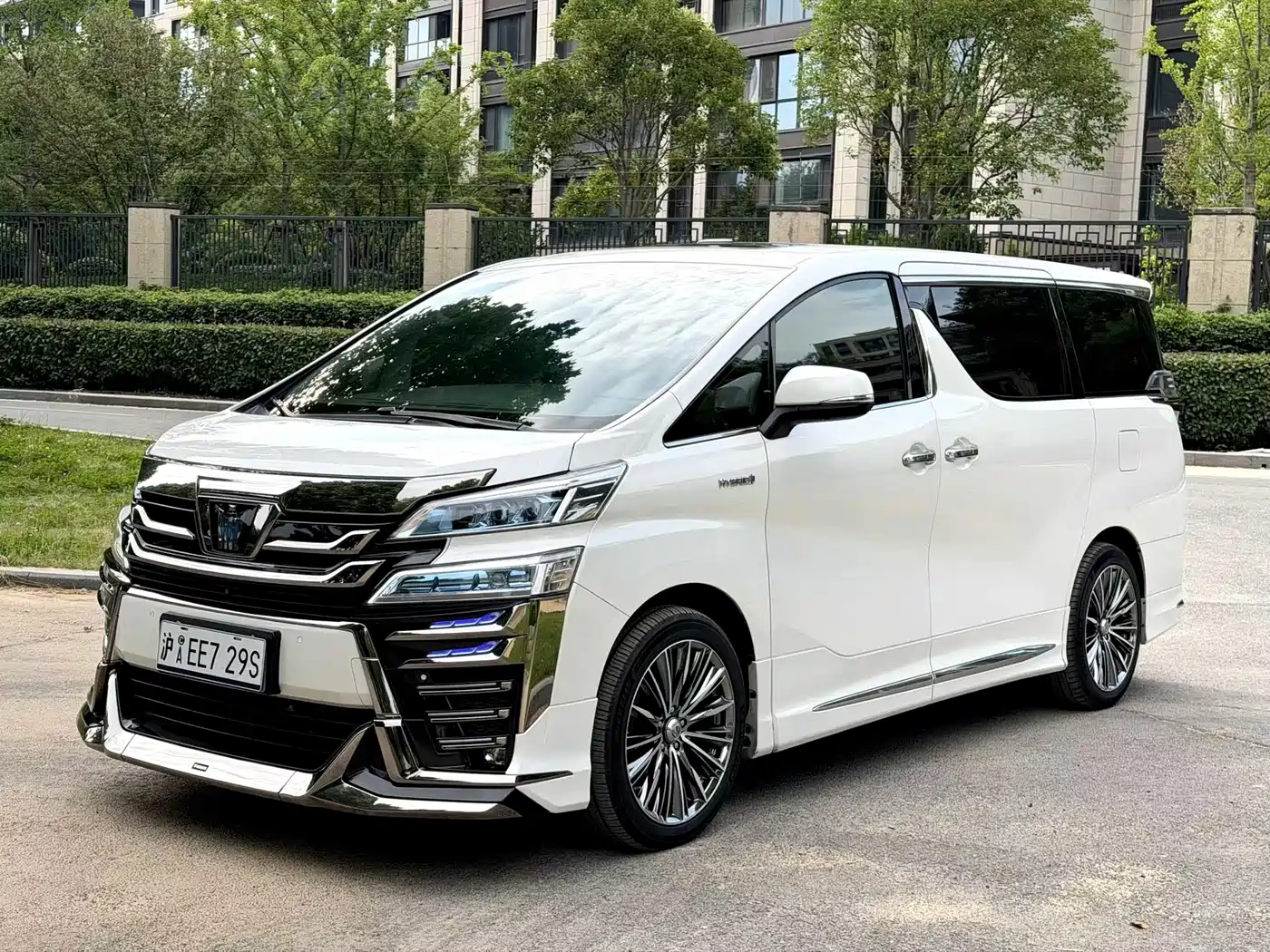 Toyota Vellfire 2019 Hybrid 2.5L HV Luxury Edition