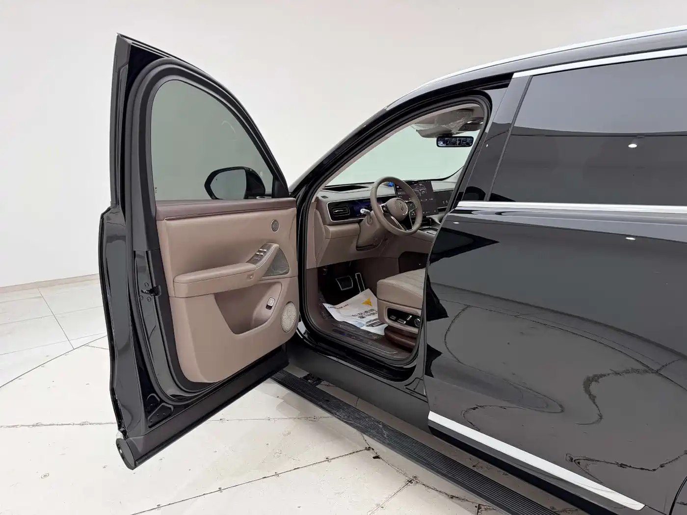 AITO Wenjie AITO M7 2026 Extended Range Ultra AWD 5-Seater фото 10