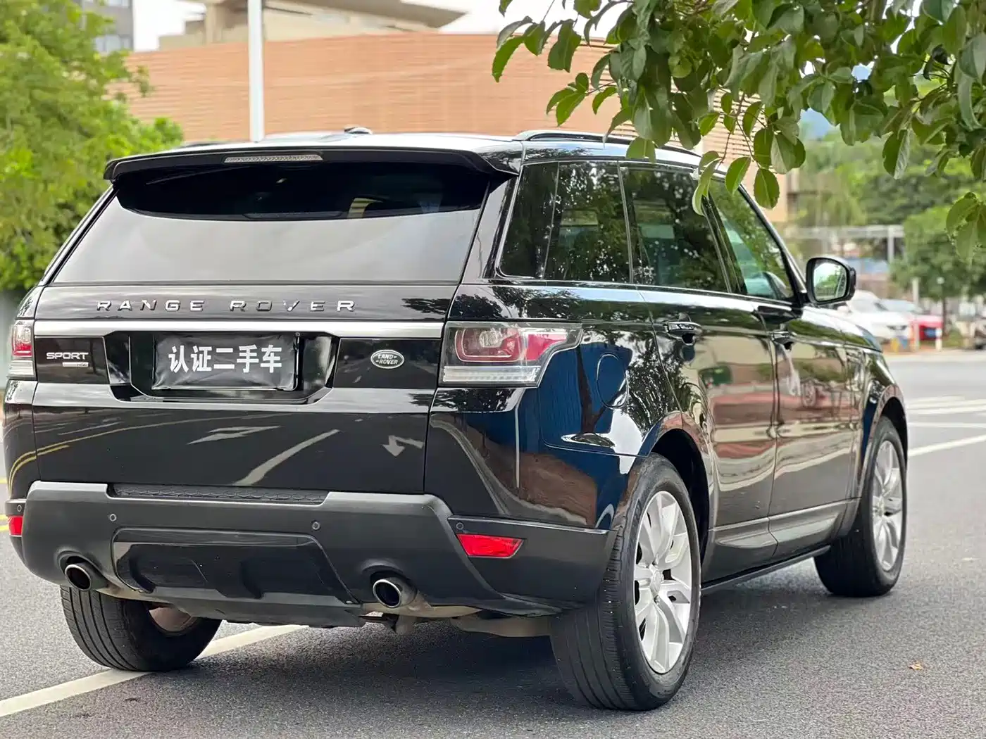 Land Rover Range Rover Sport фото 4