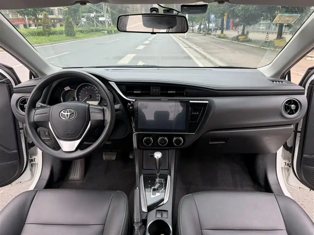 Toyota Corolla 2017 Facelift 1.2T S-CVT GL фото 11