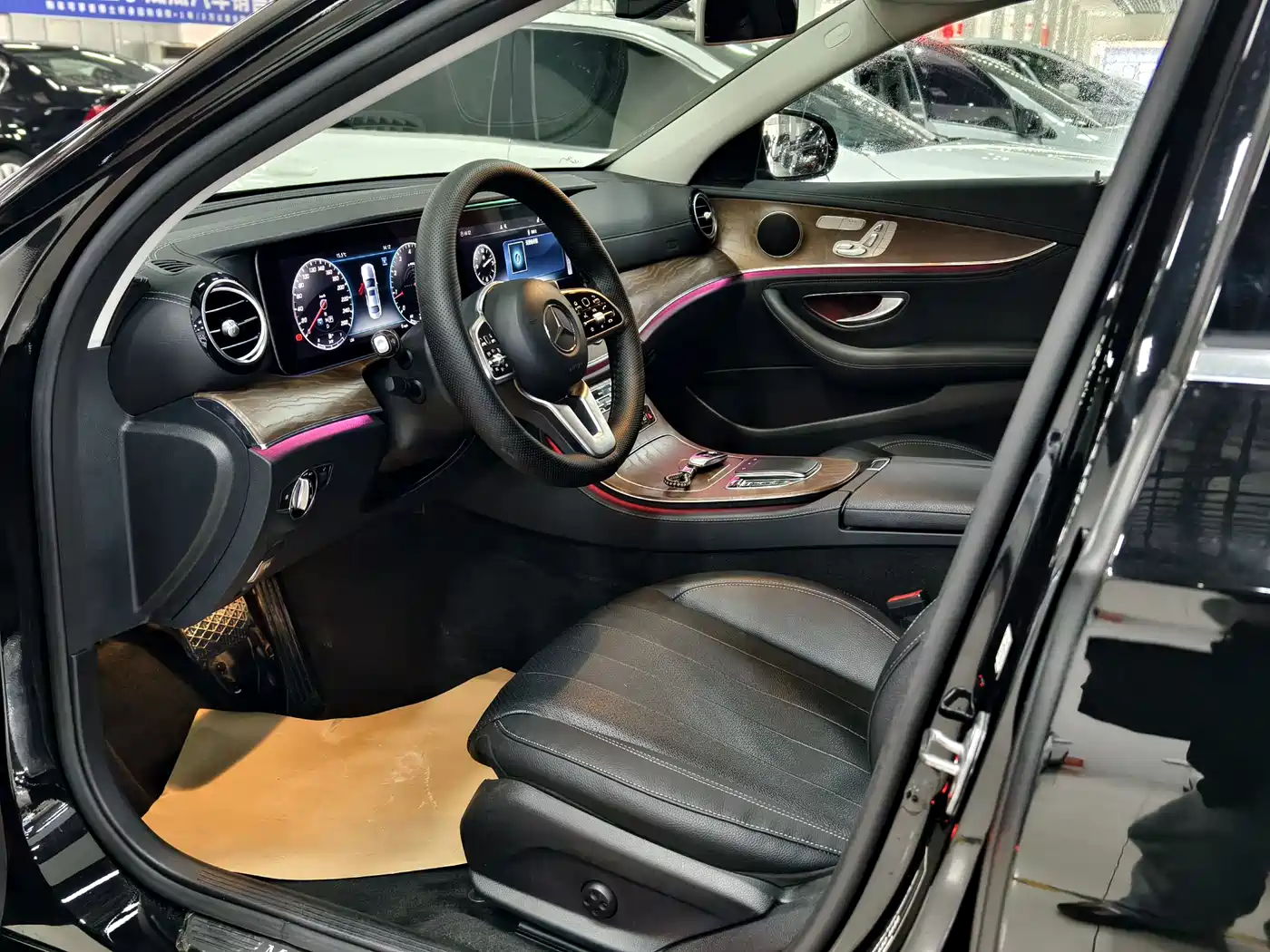 Mercedes-Benz E-Class 2019 E 300 L Fashion фото 6