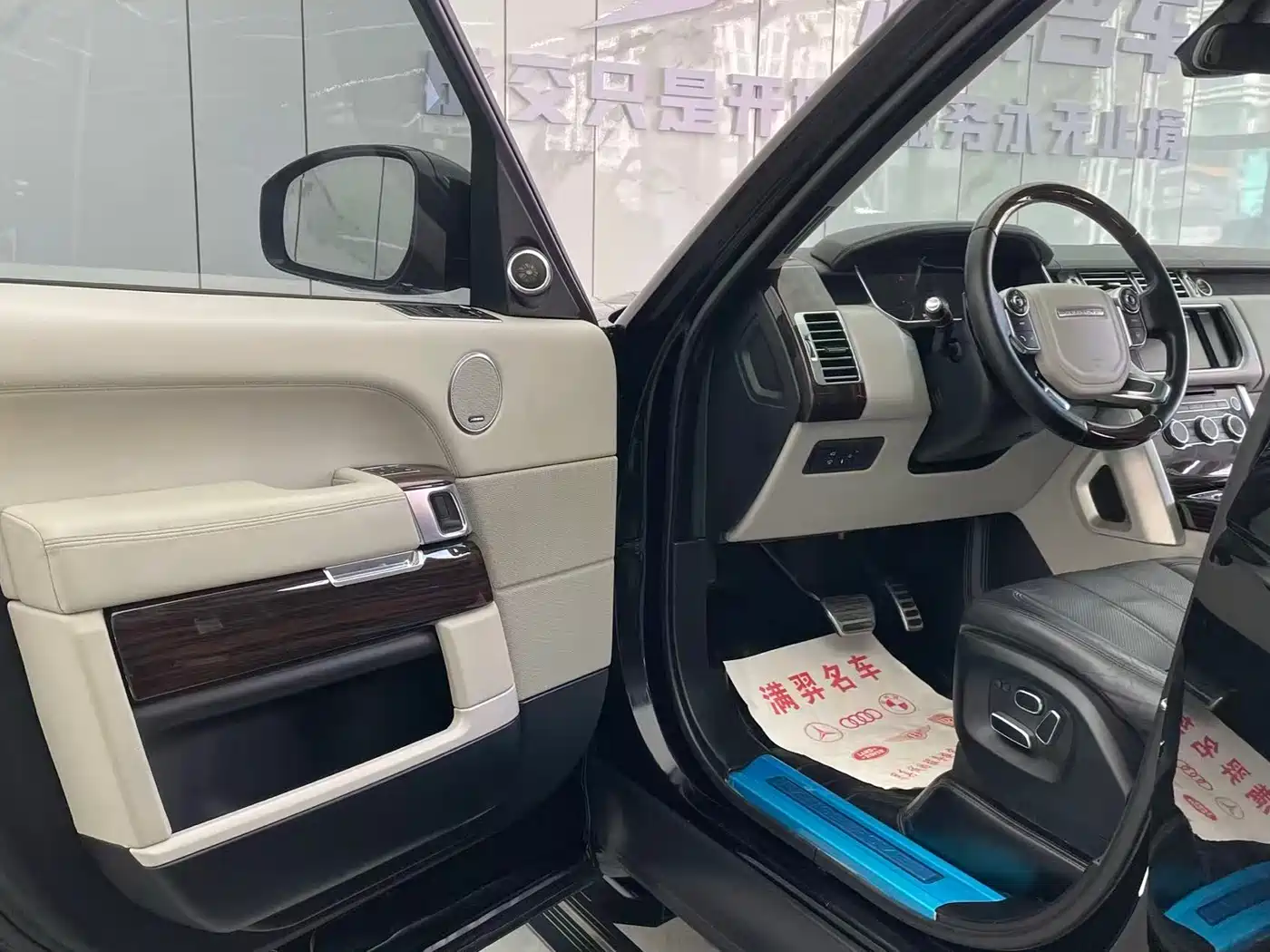 Land Rover Range Rover 2015 5.0 SC V8 AB Prestigious Genesis Extended Edition фото 9