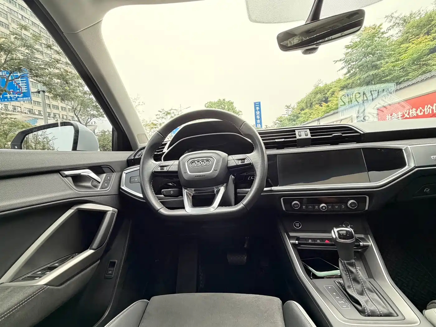 Audi Q3 2023 35 TFSI Fashion Dynamic (1.4T) фото 14