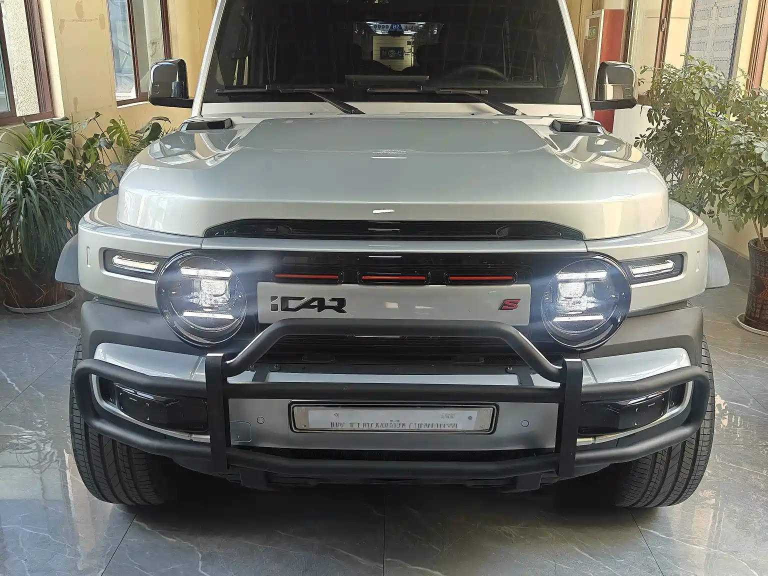Фото 2 - iCAR V23