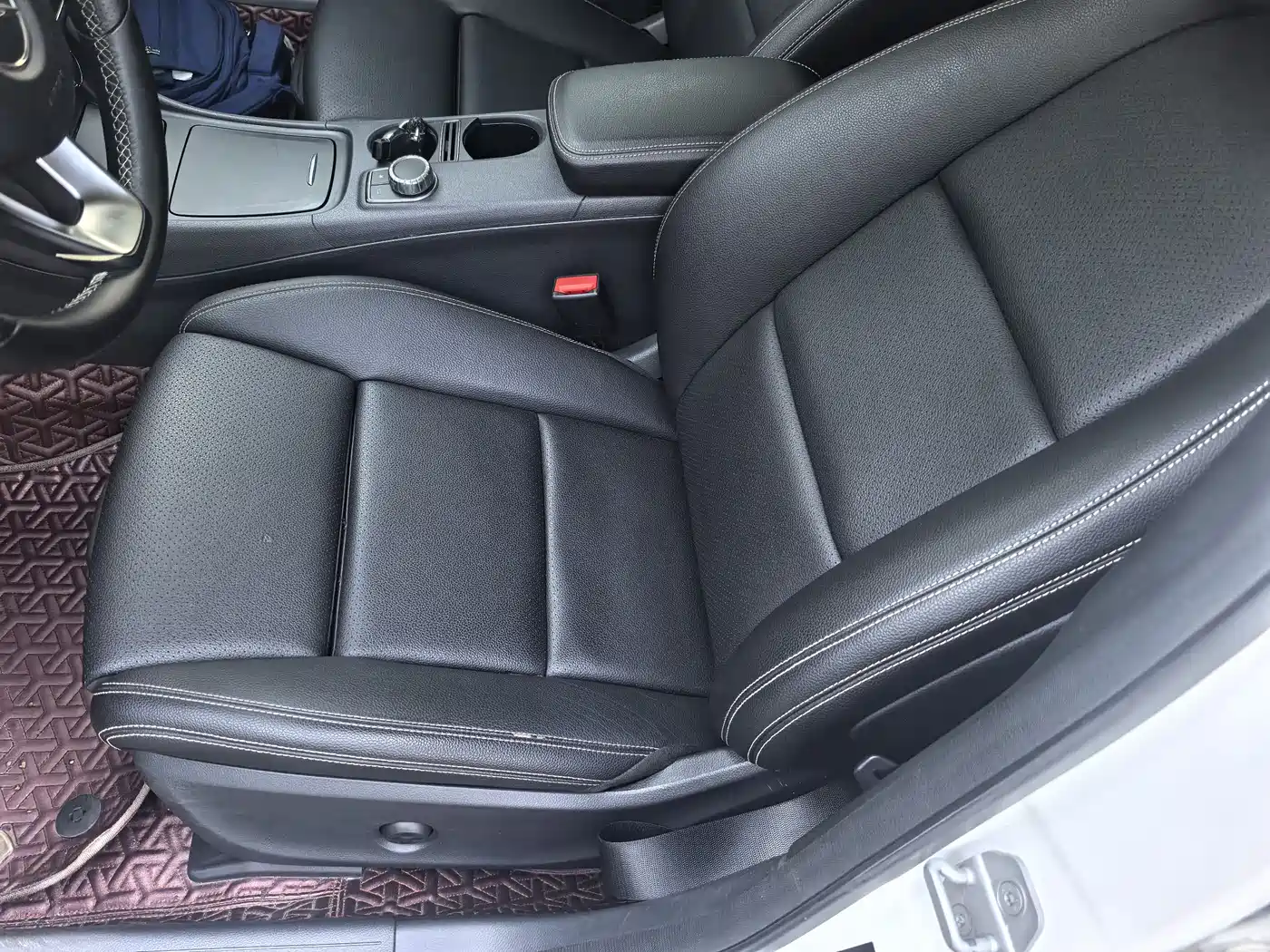 Mercedes-Benz GLA 2016 GLA 220 4MATIC Luxury фото 11