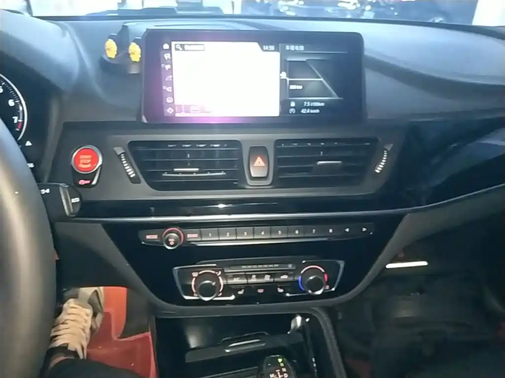 BMW 1 Series 2019 118i M Sport Package фото 9