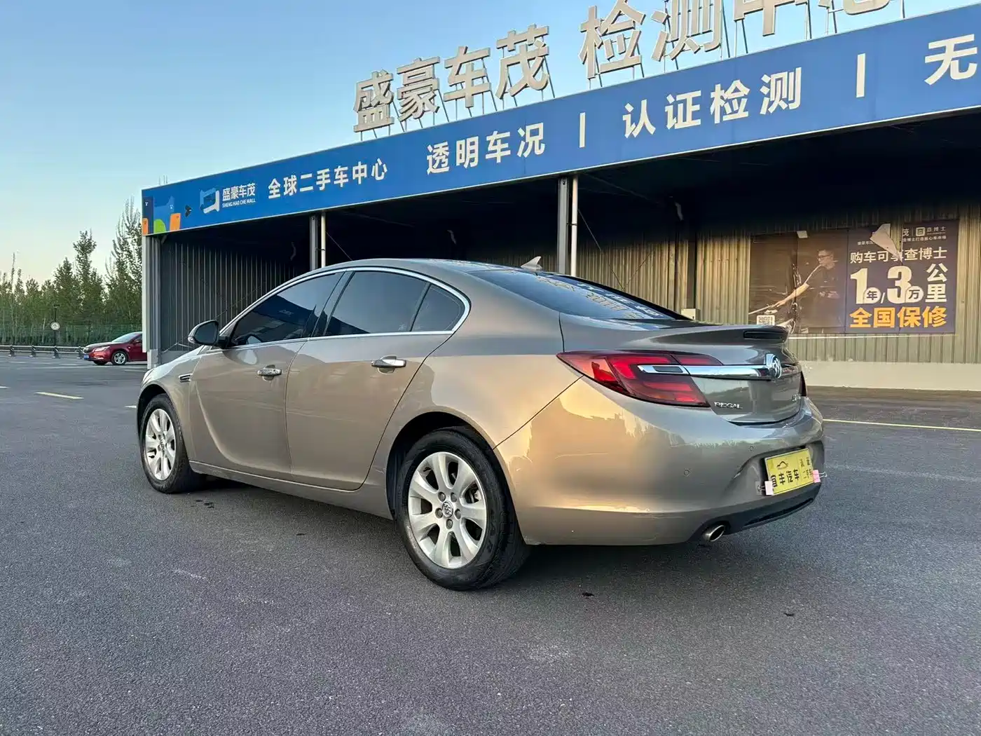 Buick Regal 2015 2.0L Elite Fashion Model фото 16