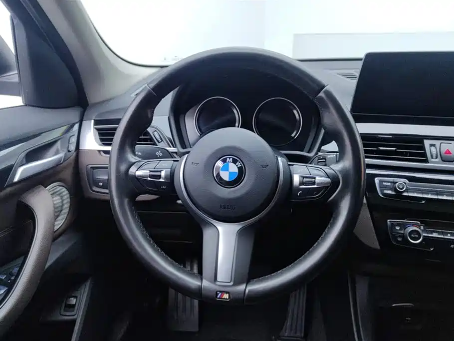 BMW X1 2021 sDrive25Li Leading фото 15