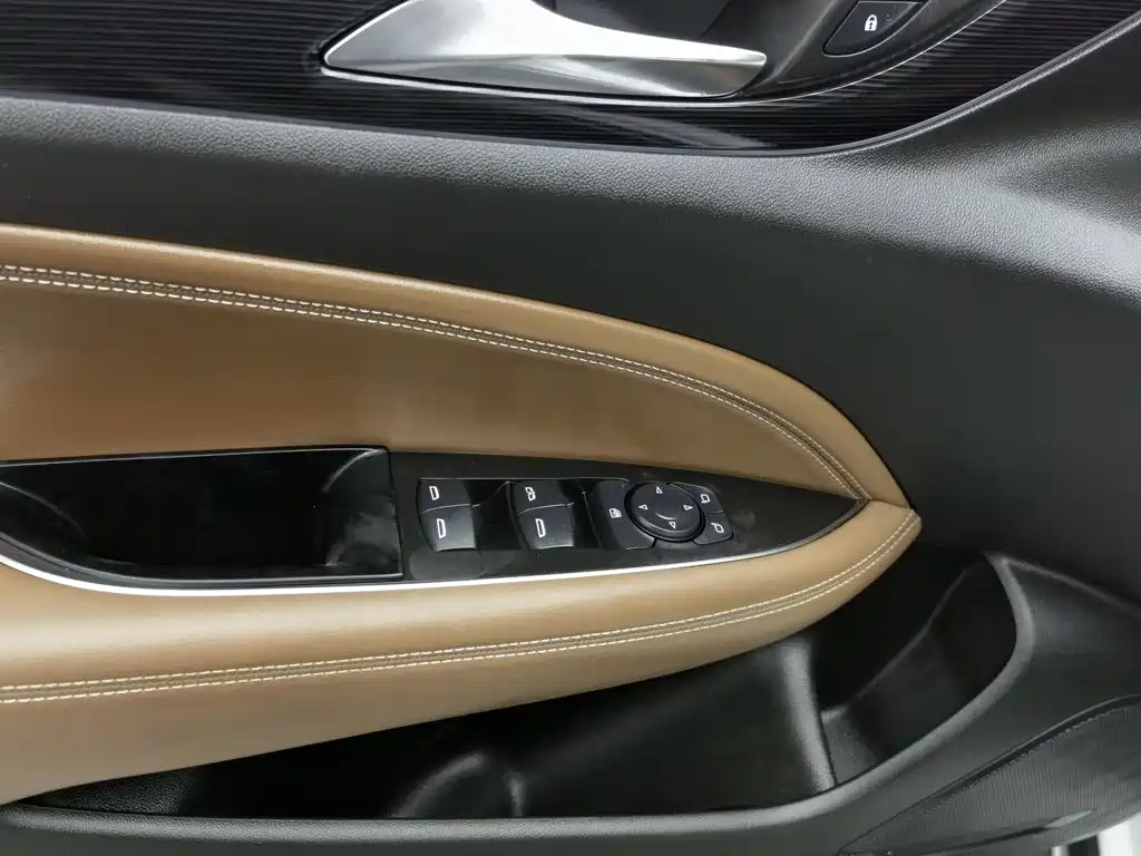 Фото 9 - Buick Regal