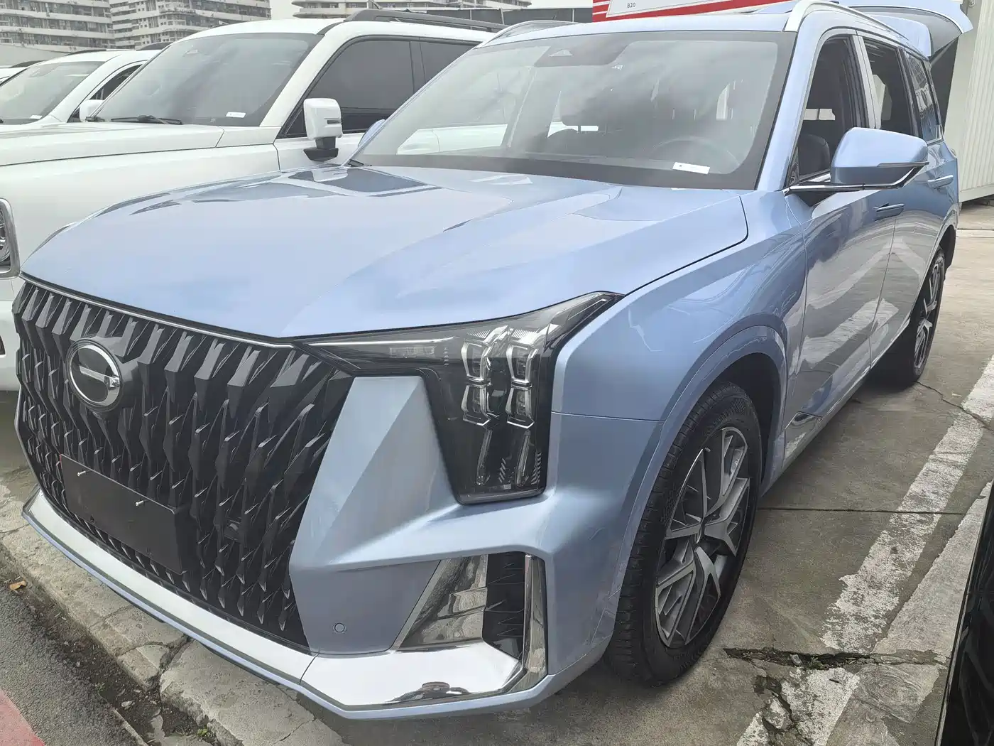 GAC Trumpchi Trumpchi GS8 2022 Dual Engine Series 2.0TM 2WD Premium Edition (7-Seater) фото 3