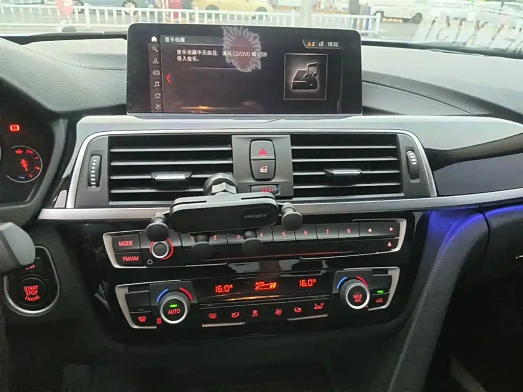 BMW 3 Series 2019 320Li M Sport Package фото 13