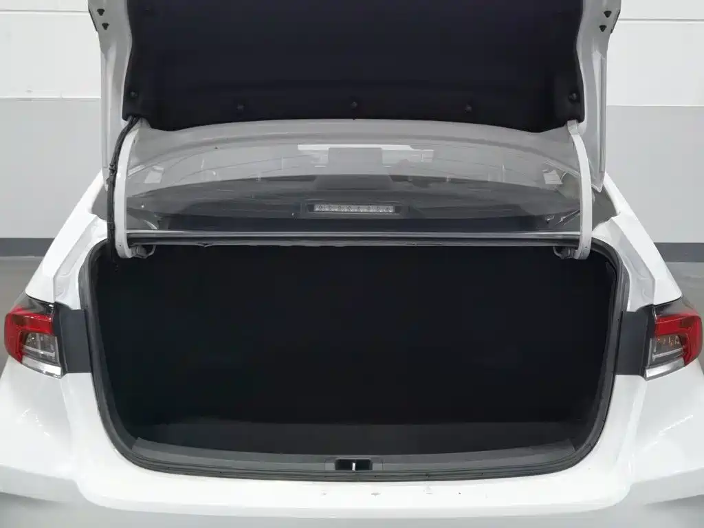 صورة 16 - Toyota Corolla