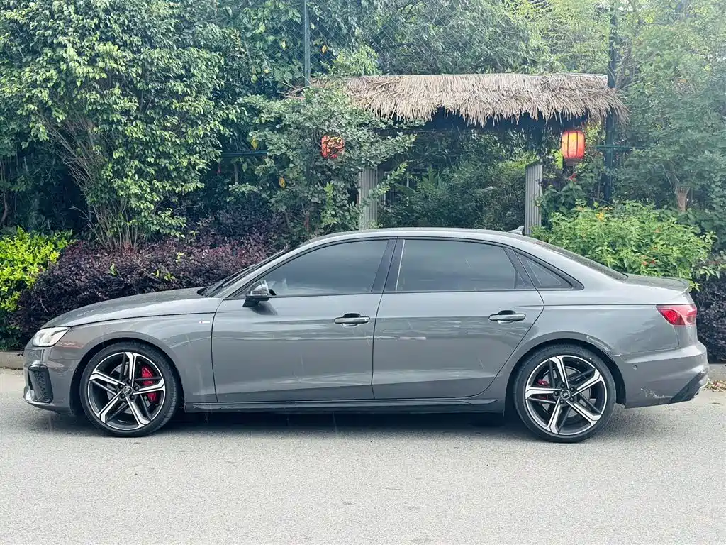 Audi A4L 2022 45 TFSI quattro Premium Dynamic фото 7