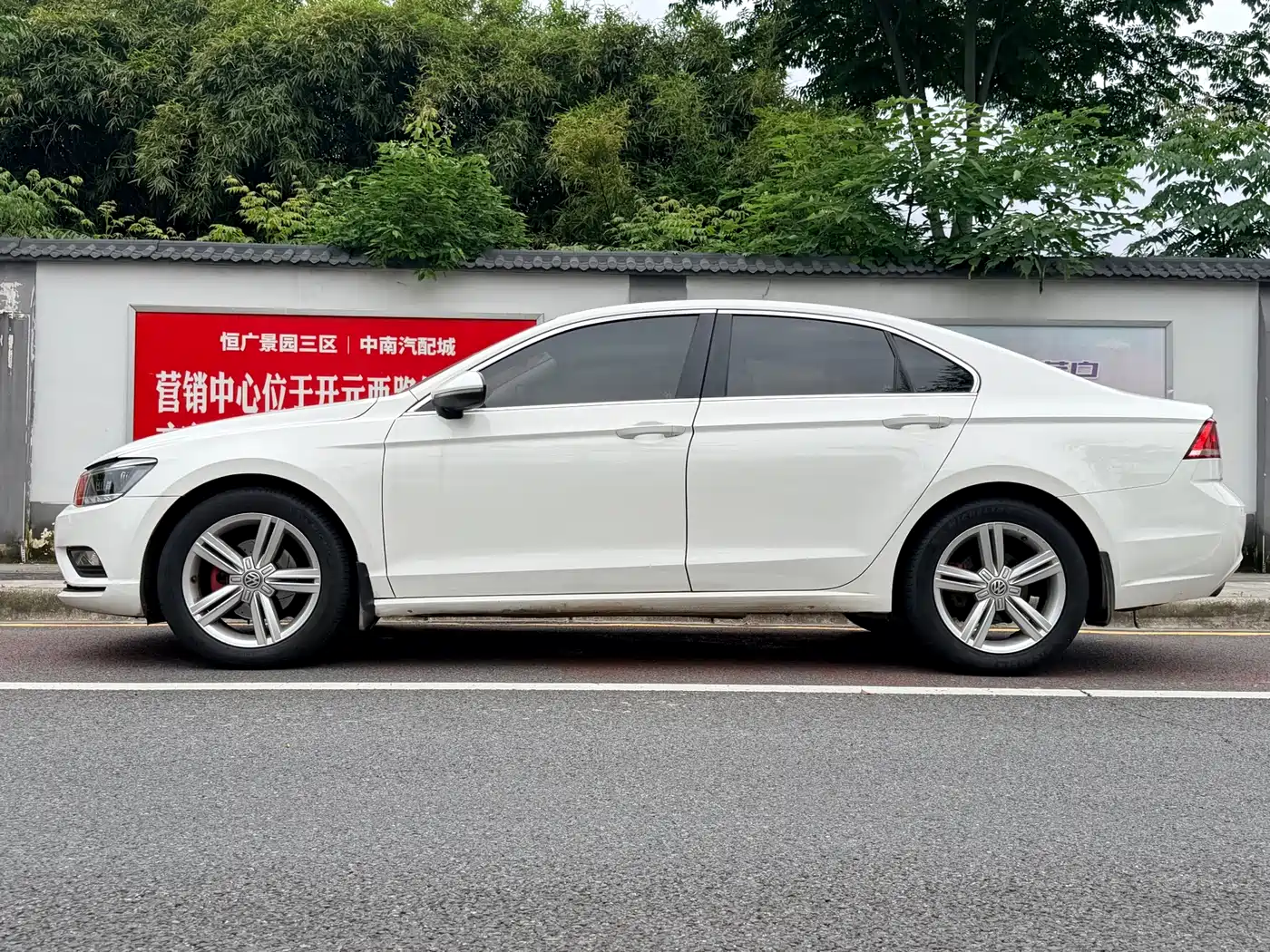 Volkswagen Lamando 2015 280TSI DSG Comfort фото 3