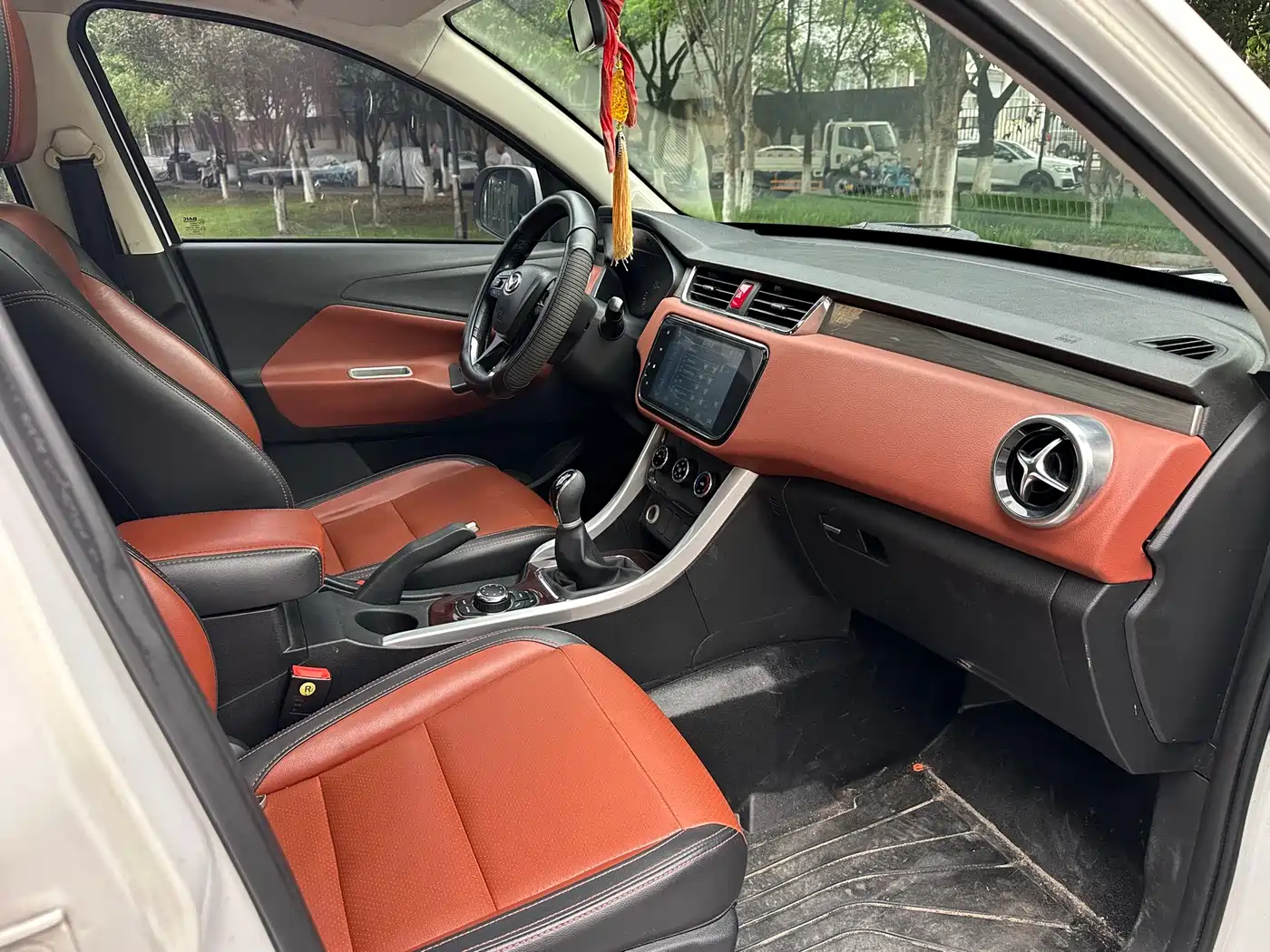 BAIC Huansu S3 2016 2016 S3L 1.5L Manual Premium