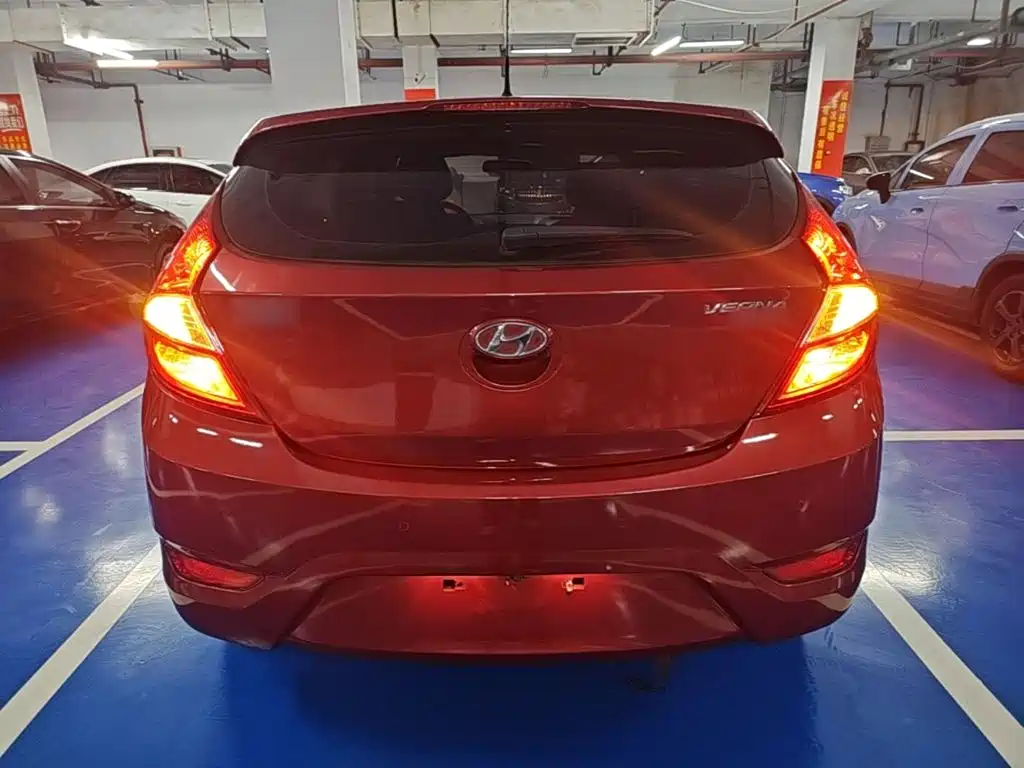 Hyundai Reina 2014 2014 Model 1.6L Automatic TOP
