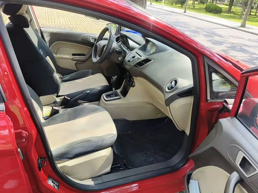 Ford Fiesta 2013 2011 Hatchback 1.5L Automatic Fashion