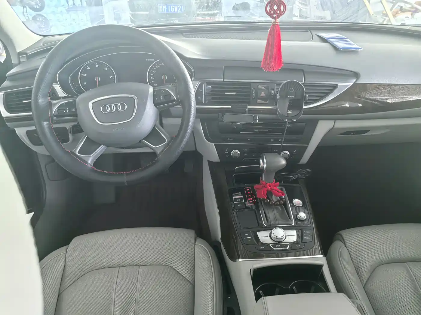 Audi A6L 2012 35 FSI Luxury фото 6
