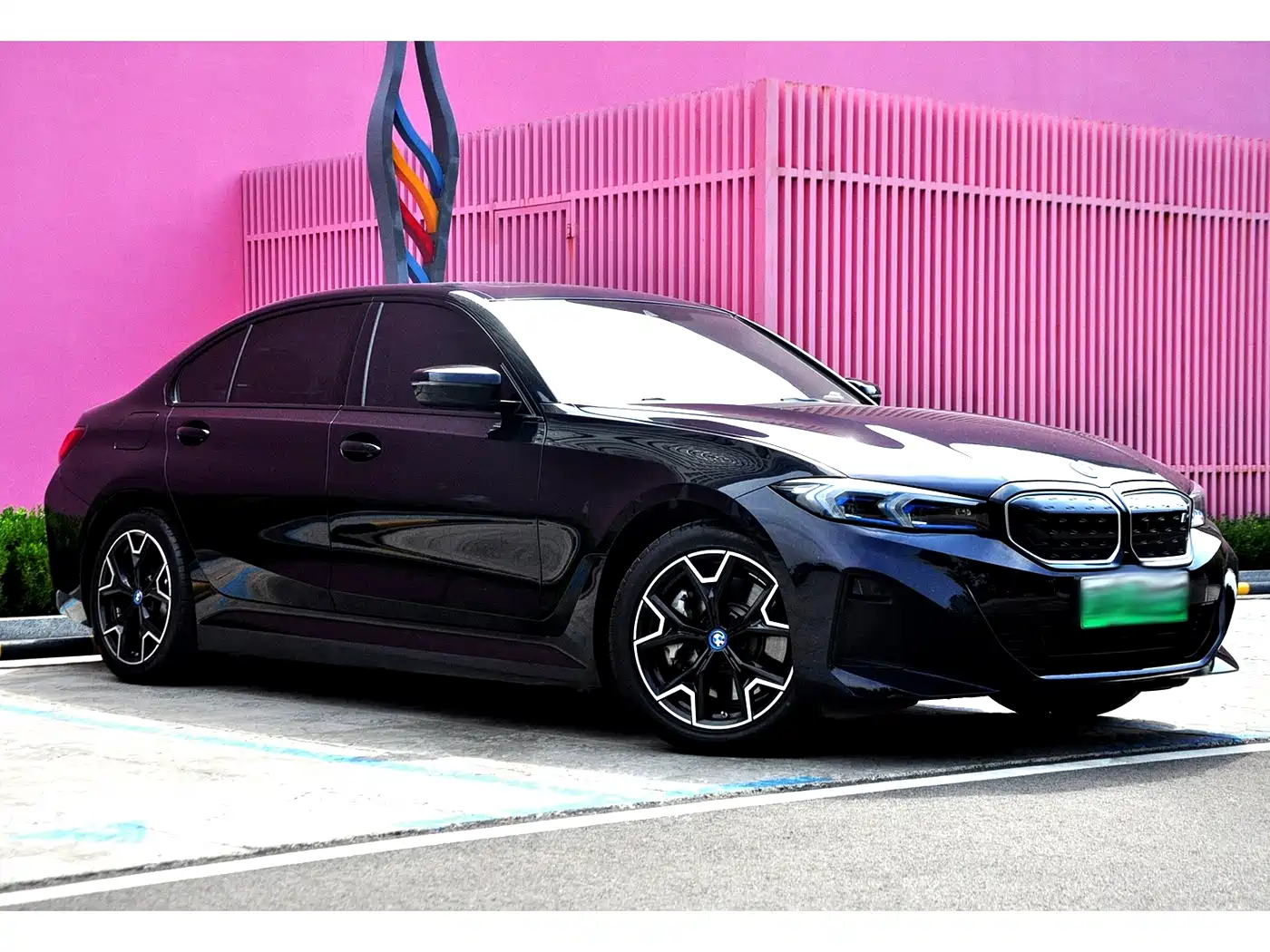 BMW i3 2024 eDrive 40 L Shadow Night Package фото 2