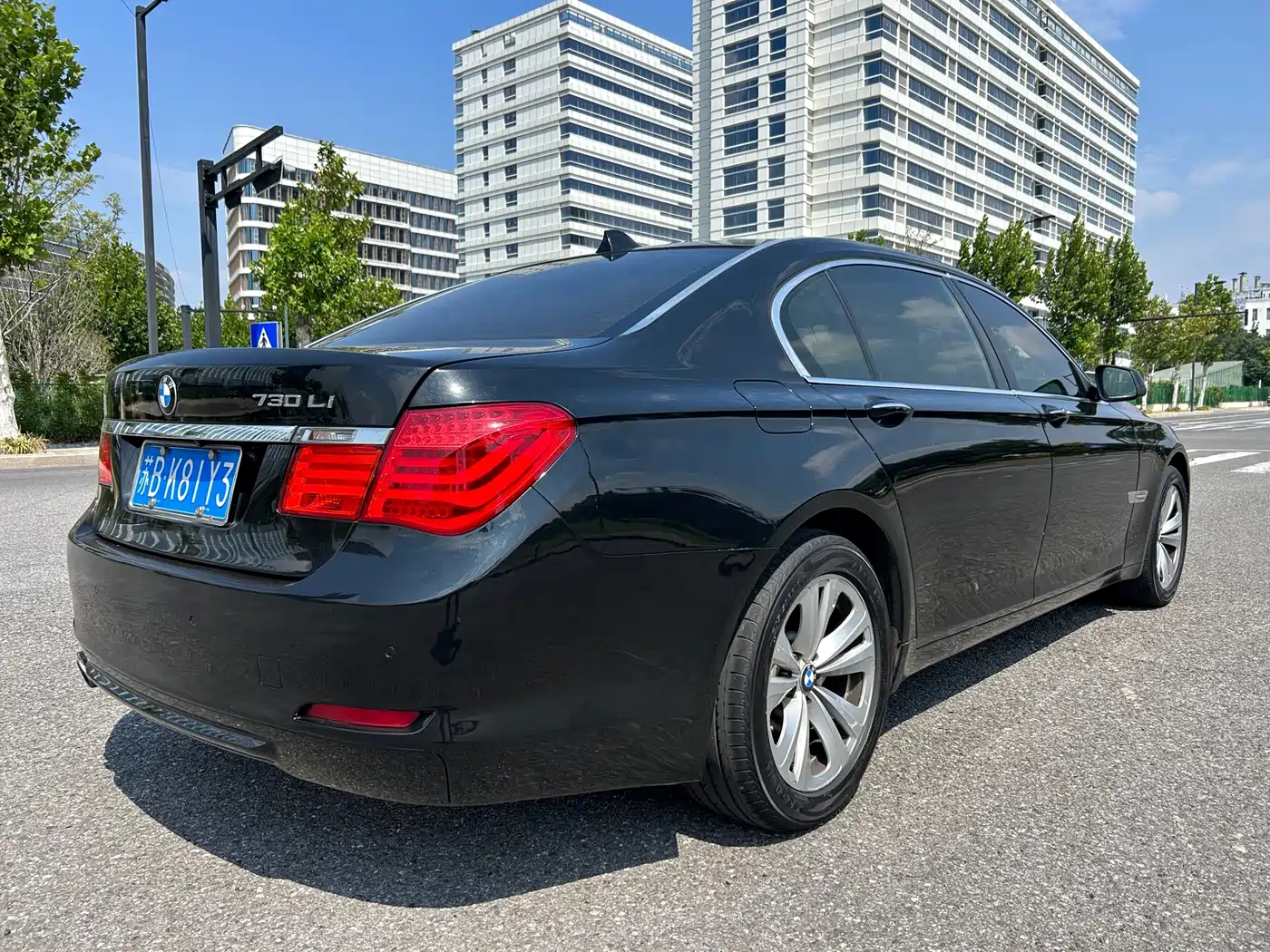 Photo 8 - BMW 7 Series