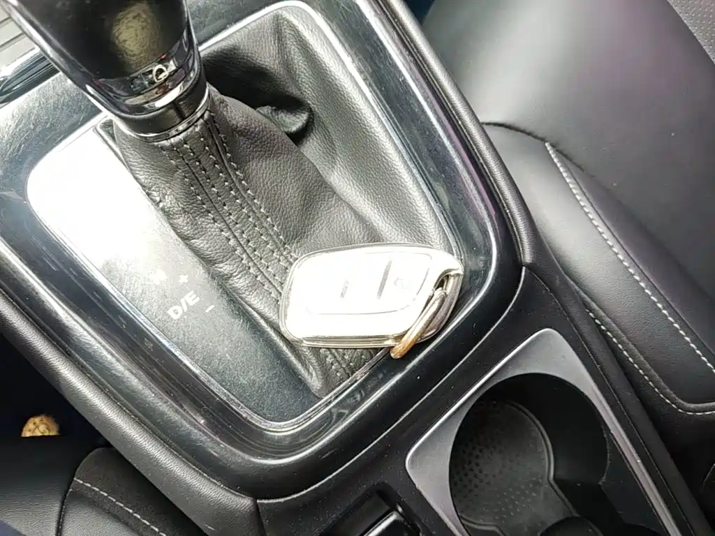 Фото 9 - Roewe i5